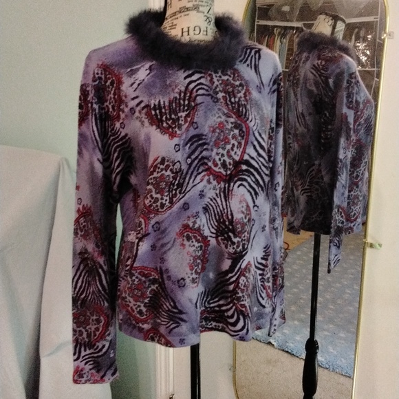 Women's CD Petites long sleeve purple paisley sweater w/ faux fur neckline Sz M - Picture 1 of 4